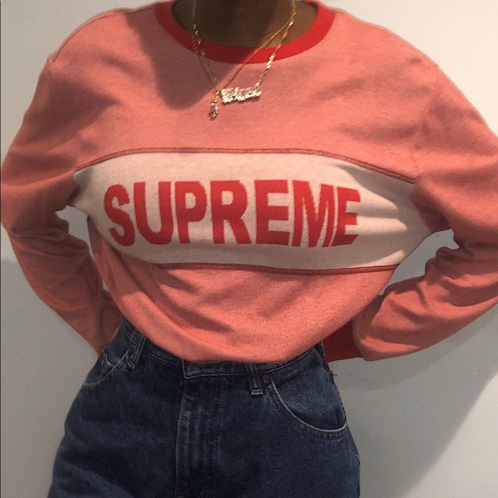 Red Supreme sweater from F/W '16❤️❤️❤️